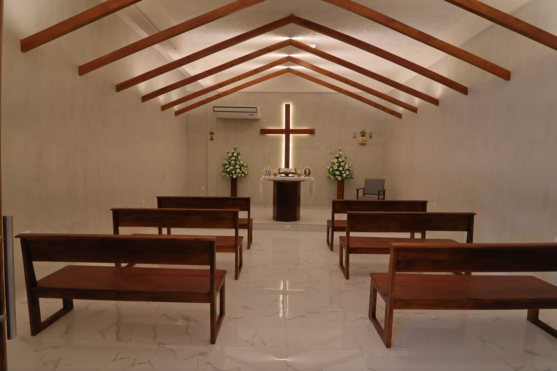 Capilla e Instalaciones Servicios Exequiales La Fe